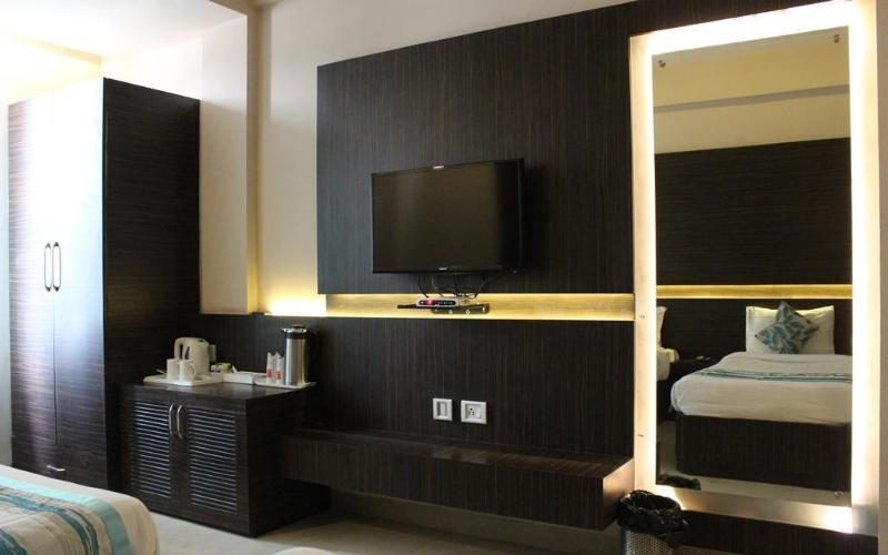 Allāhābād Junction Hotel Ajay International מראה חיצוני תמונה